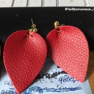 Leather leaf 🍃 post earrings 3 for $20